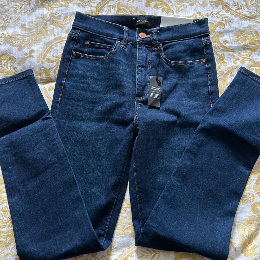 Ann Taylor women’s high rise skinny jeans